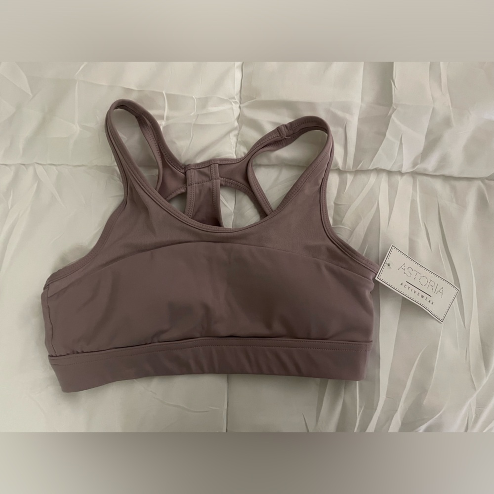 Astoria sorts bra size M NWT